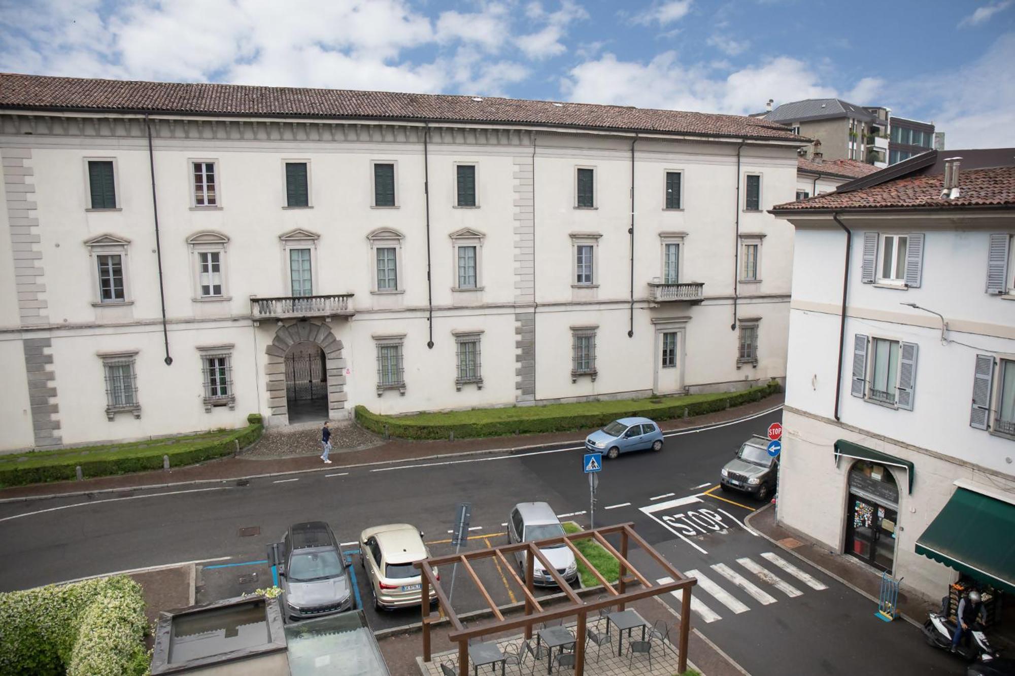 Amendola City View Apartments Suite Romantica Côme Esterno foto